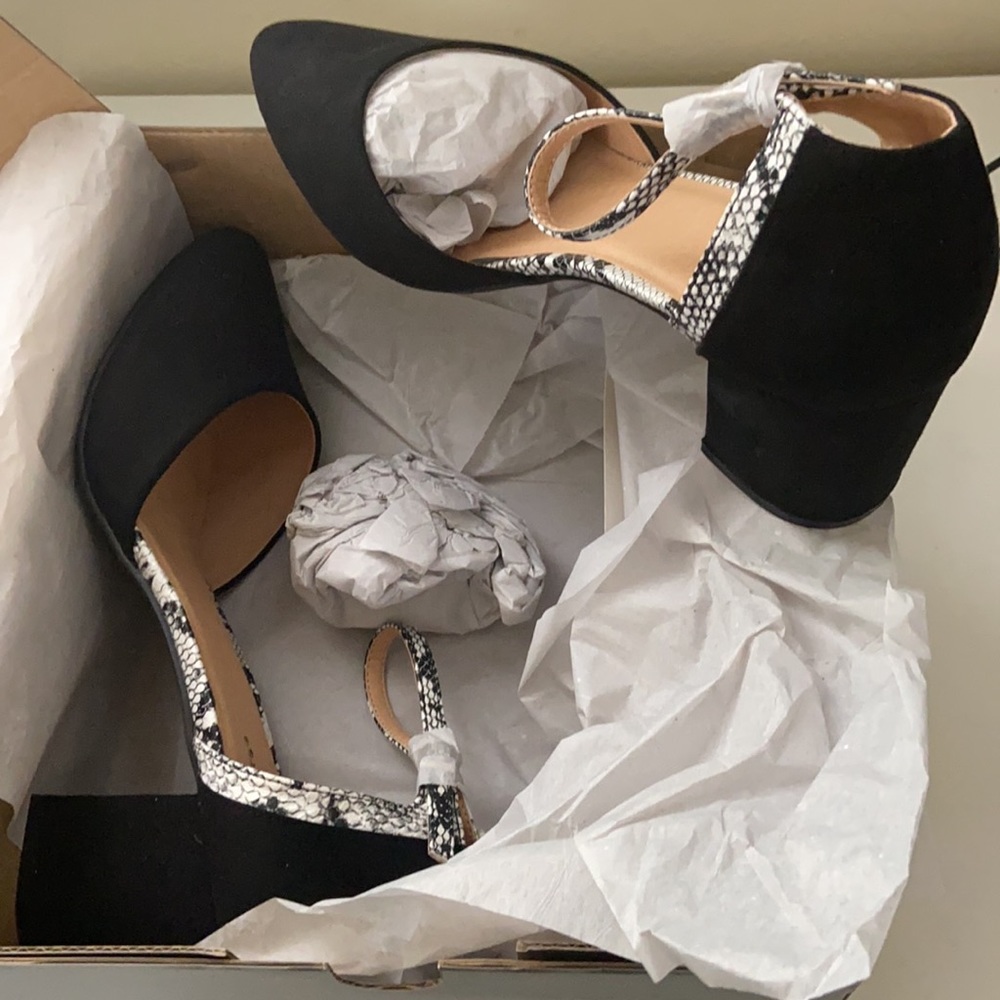 Ankle Strap Block Heel - Picture 3 of 4